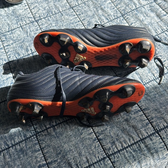 Adidas Copa Soccer Cleats (Size 6.5 youth), socks & shin guards! Youth /Unisex - Picture 9 of 9
